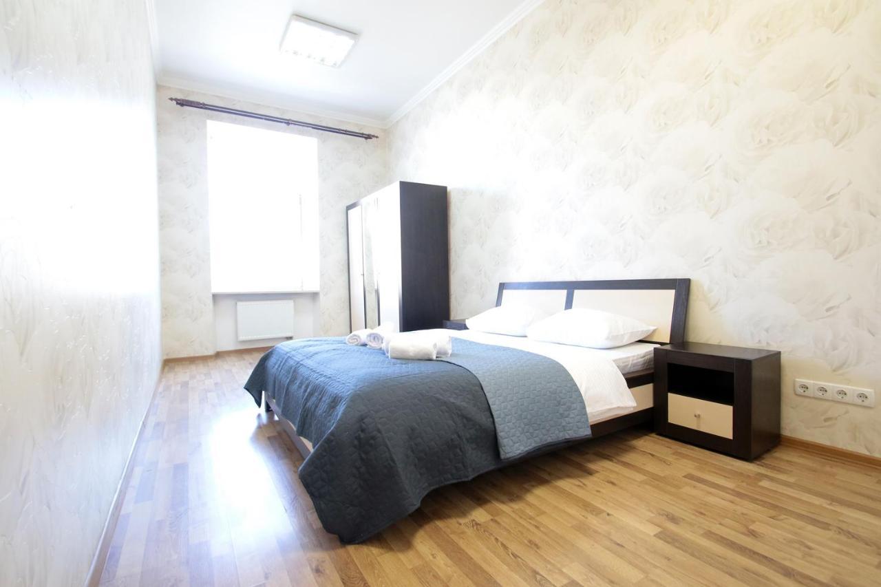 Deluxe Apartments 1326 Lviv Exterior photo